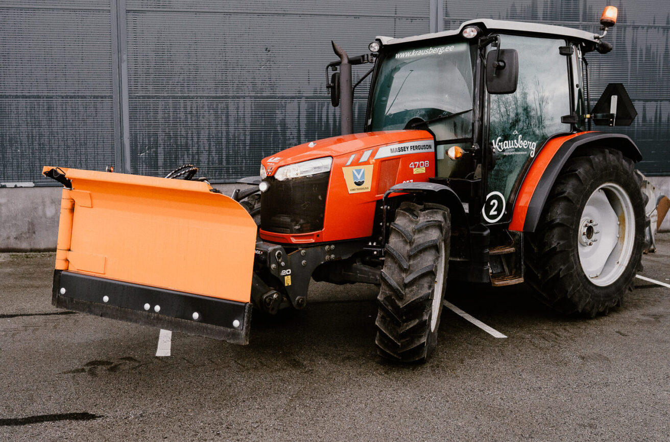 Libedusetõrje talvetingimustes: eksperdi nõuanded lume ja jää vastu lume lükkamine